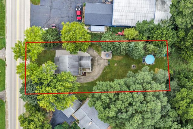 W305S5060 Highway 83, Mukwonago, WI 53149