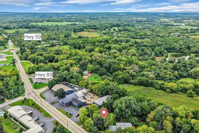 W305S5060 Highway 83, Mukwonago, WI 53149