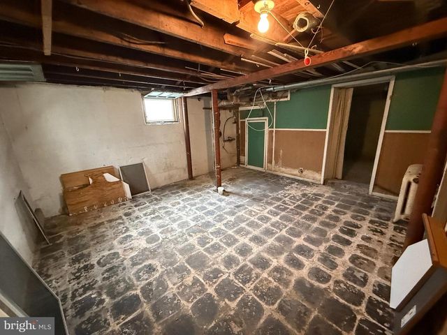 152 3RD AVE, Broomall, PA 19008