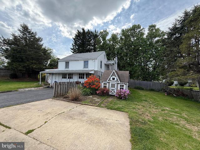 152 3RD AVE, Broomall, PA 19008