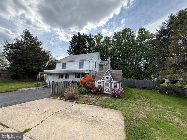 152 3RD AVE, Broomall, PA 19008