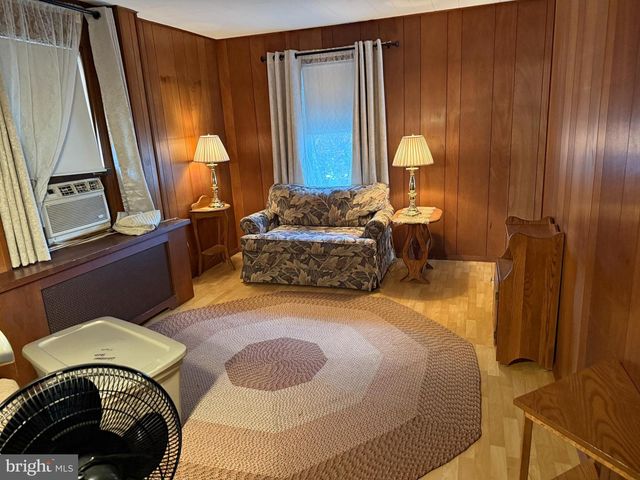152 3RD AVE, Broomall, PA 19008