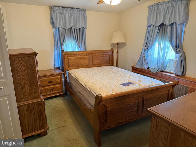 152 3RD AVE, Broomall, PA 19008