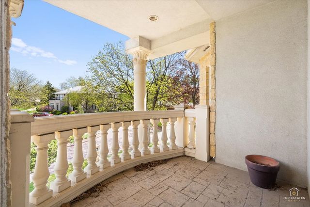 822 Coventry Lane, Oak Brook, IL 60523