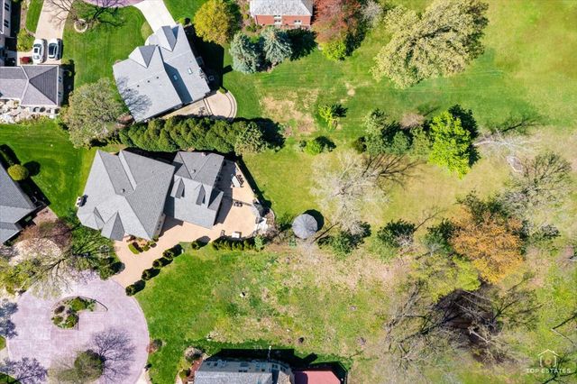 822 Coventry Lane, Oak Brook, IL 60523