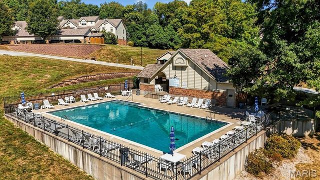 12952 Bryce Canyon Drive B, Maryland Heights, MO 63043