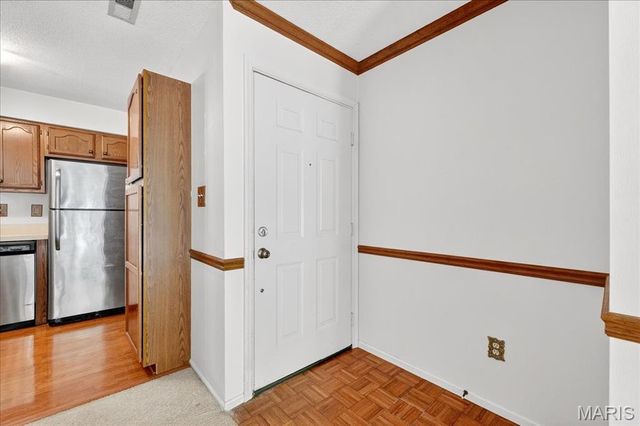 12952 Bryce Canyon Drive B, Maryland Heights, MO 63043