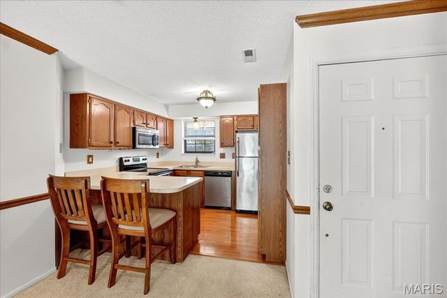 12952 Bryce Canyon Drive B, Maryland Heights, MO 63043