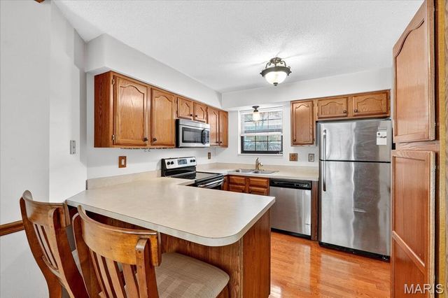 12952 Bryce Canyon Drive B, Maryland Heights, MO 63043