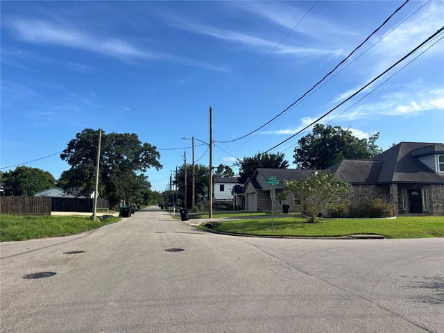 7804 Jester Street, Houston, TX 77051