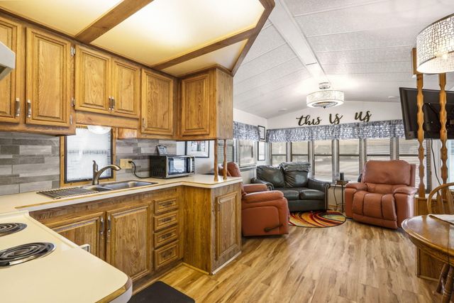 209 Blue Bird Lane, Branson, MO 65616