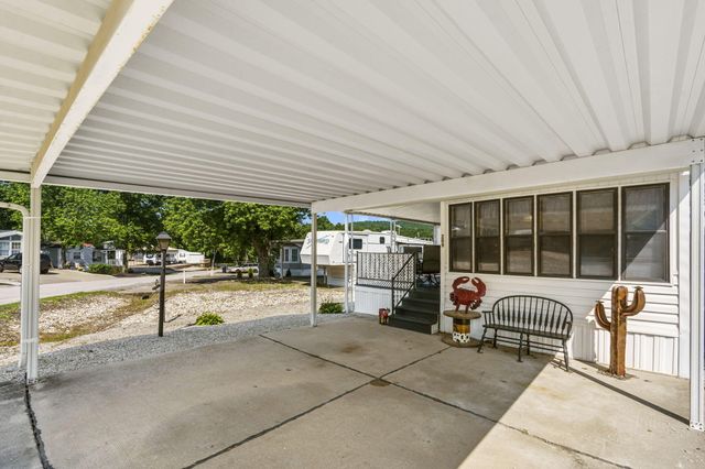 209 Blue Bird Lane, Branson, MO 65616