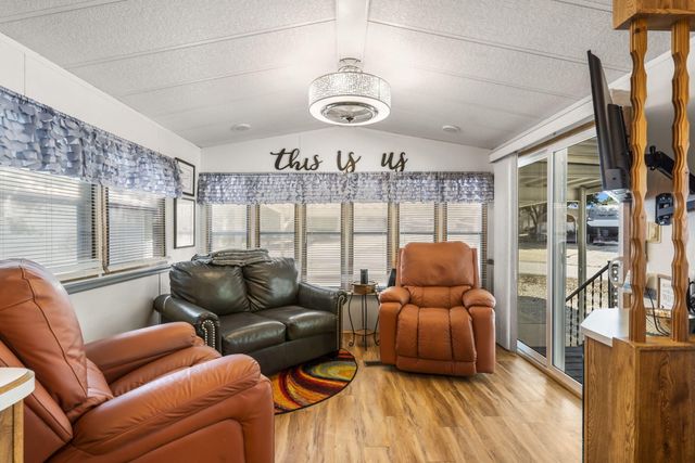 209 Blue Bird Lane, Branson, MO 65616