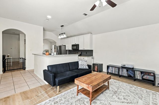3906 Canton Court, Denton, TX 76208