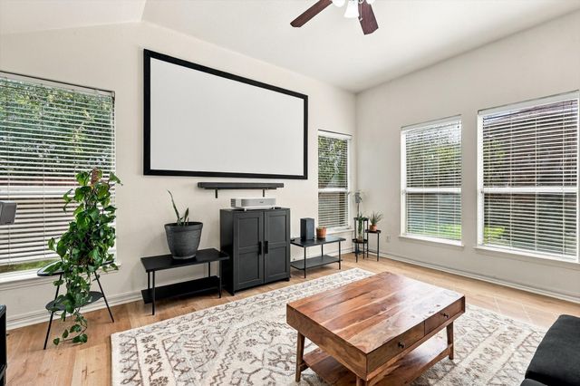 3906 Canton Court, Denton, TX 76208