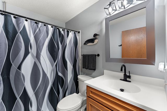 7556 Ojibway Park Bay, Woodbury, MN 55125