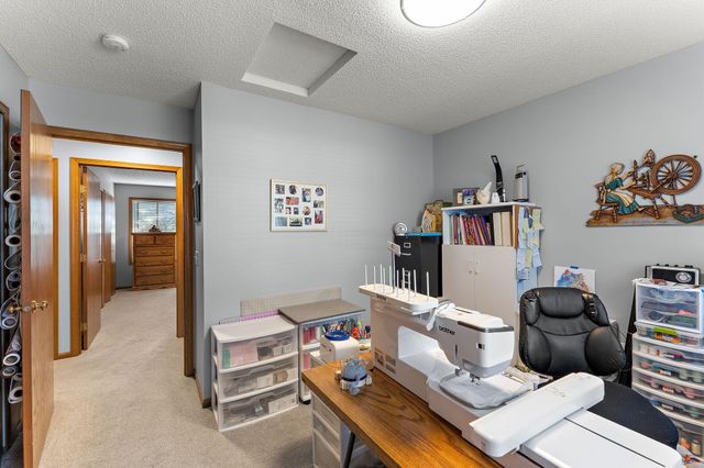 7556 Ojibway Park Bay, Woodbury, MN 55125