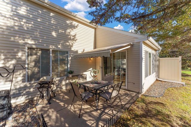 7556 Ojibway Park Bay, Woodbury, MN 55125