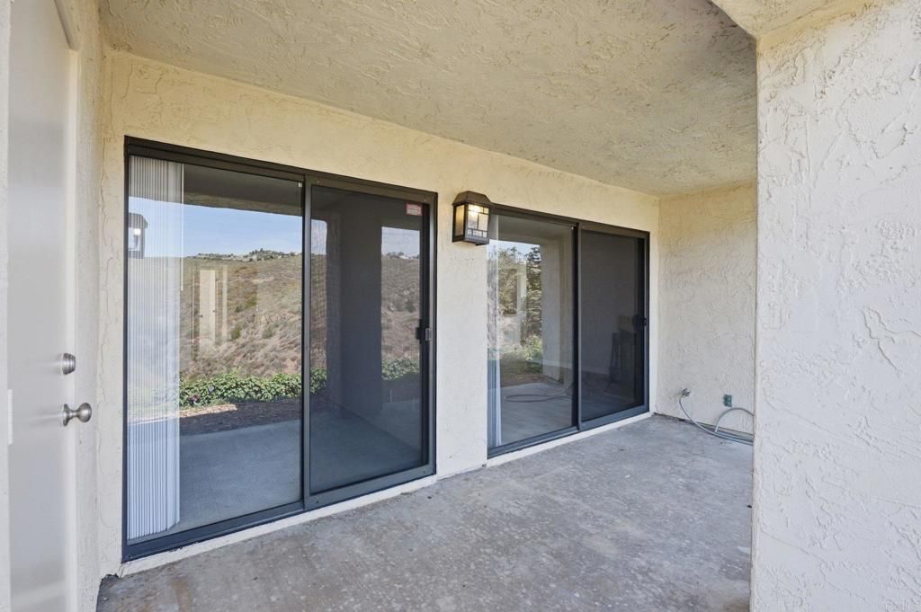 Image 22 of property listing at 3140 Arroyo Vista, Carlsbad, CA 92009