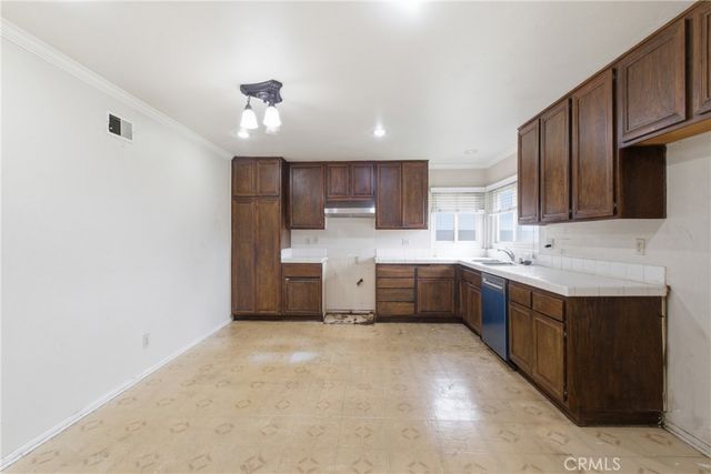 456 W Bennett, Compton, CA 90220