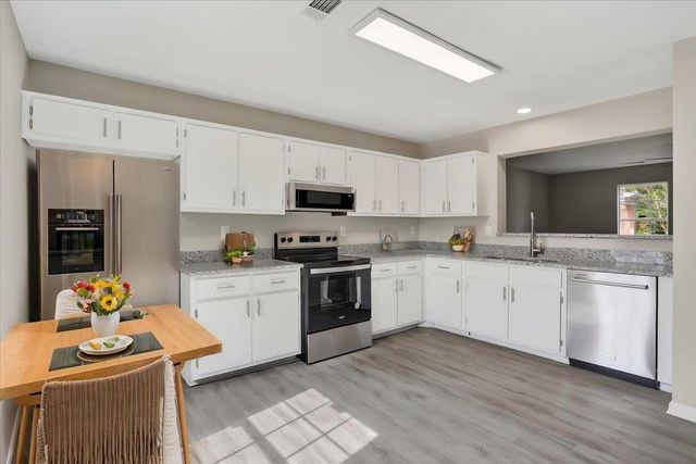 8314 MANGROVE DR, Memphis, TN 38016