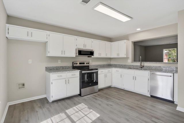 8314 MANGROVE DR, Memphis, TN 38016