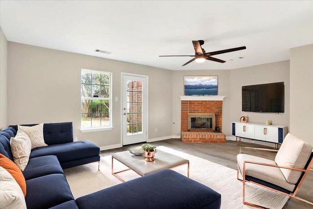 8314 MANGROVE DR, Memphis, TN 38016