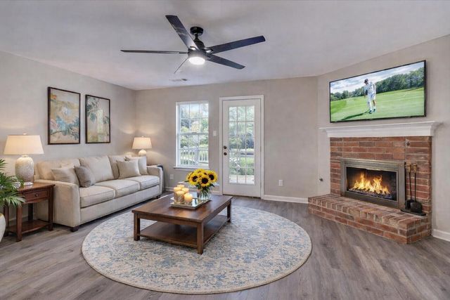 8314 MANGROVE DR, Memphis, TN 38016