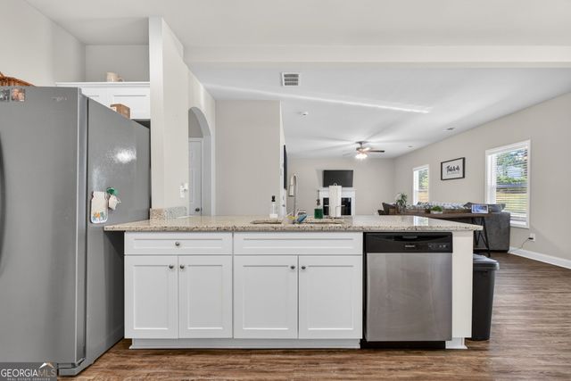 606 Sutton Road, Forsyth, GA 31029