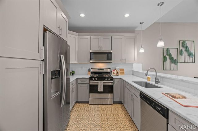 2253 Indiana Avenue, St Louis, MO 63104