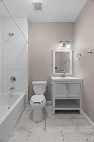 2253 Indiana Avenue, St Louis, MO 63104