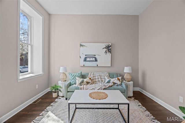 2253 Indiana Avenue, St Louis, MO 63104