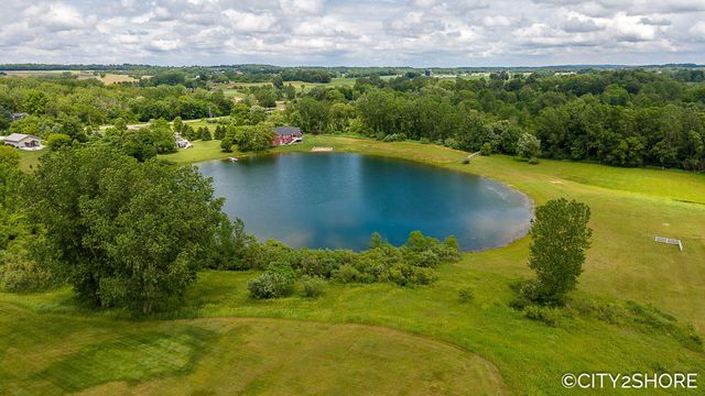 604 28th Avenue, Jamestown Twp, MI 49426
