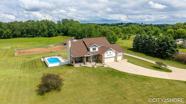 604 28th Avenue, Jamestown Twp, MI 49426