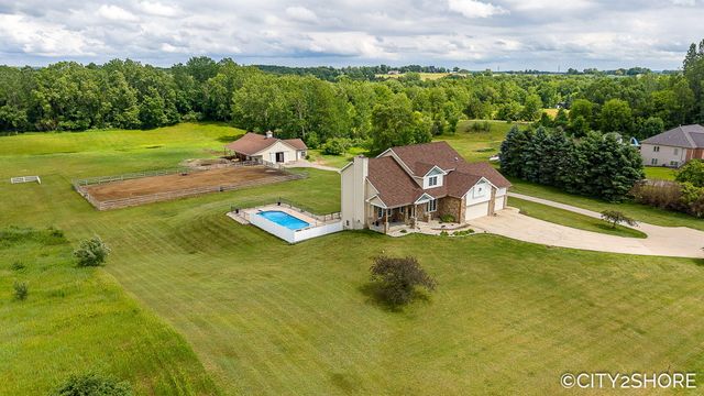604 28th Avenue, Jamestown Twp, MI 49426