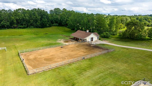 604 28th Avenue, Jamestown Twp, MI 49426