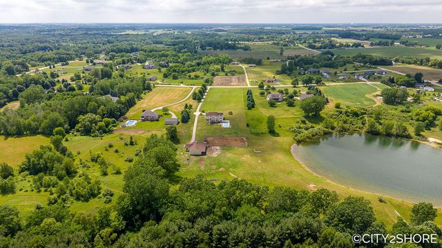 604 28th Avenue, Jamestown Twp, MI 49426