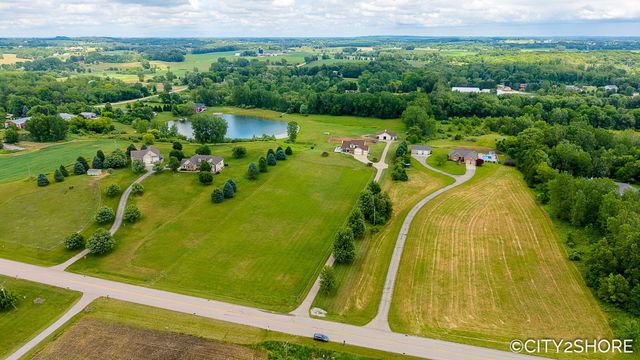604 28th Avenue, Jamestown Twp, MI 49426