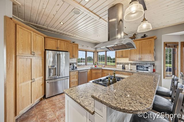 604 28th Avenue, Jamestown Twp, MI 49426
