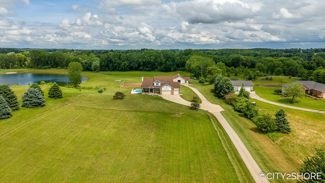 604 28th Avenue, Jamestown Twp, MI 49426