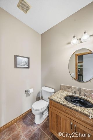 604 28th Avenue, Jamestown Twp, MI 49426