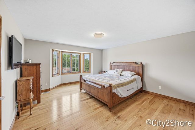 604 28th Avenue, Jamestown Twp, MI 49426