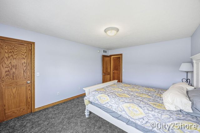 604 28th Avenue, Jamestown Twp, MI 49426
