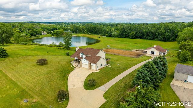 604 28th Avenue, Jamestown Twp, MI 49426