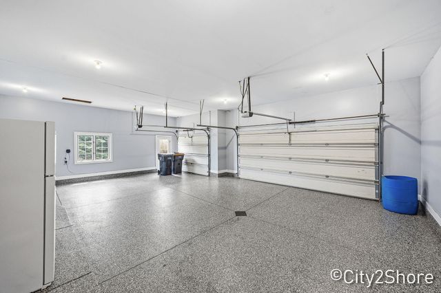 604 28th Avenue, Jamestown Twp, MI 49426