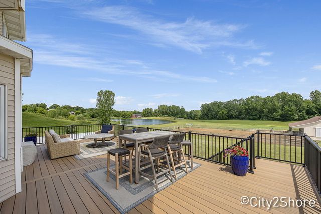 604 28th Avenue, Jamestown Twp, MI 49426