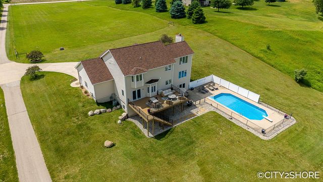 604 28th Avenue, Jamestown Twp, MI 49426