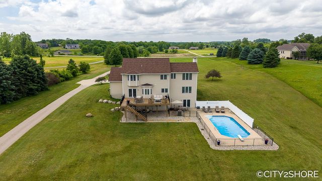 604 28th Avenue, Jamestown Twp, MI 49426
