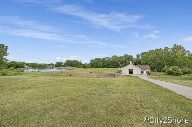 604 28th Avenue, Jamestown Twp, MI 49426