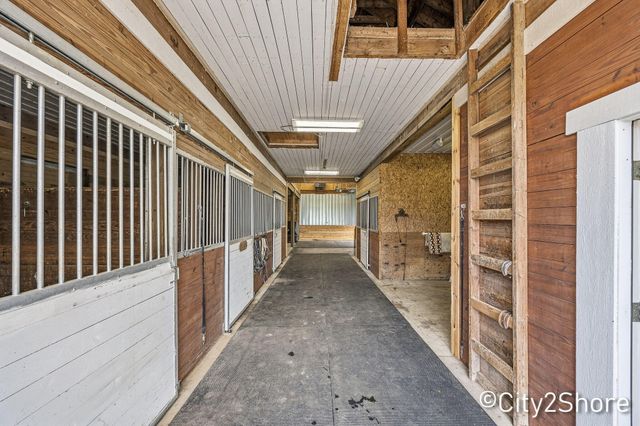 604 28th Avenue, Jamestown Twp, MI 49426